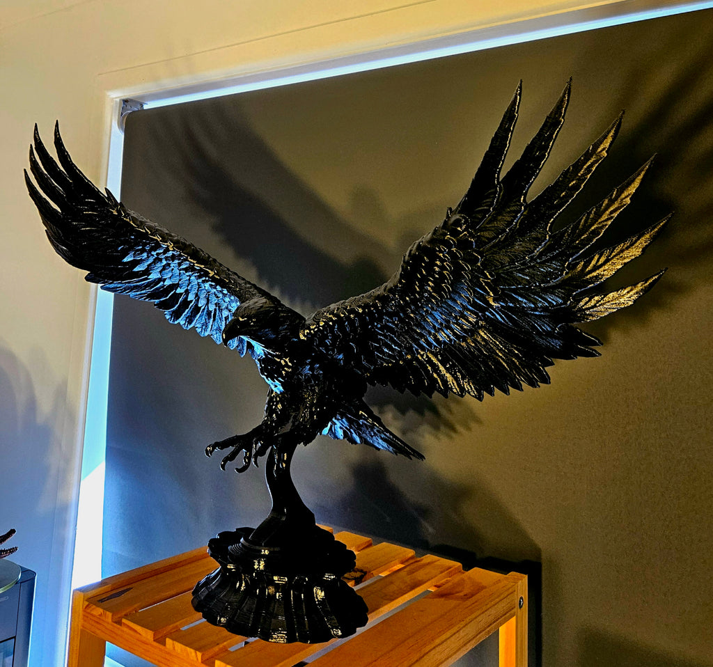Black Eagle Sculpture – 68cm Wingspan
