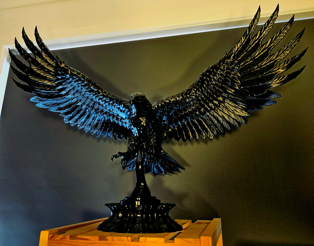 Black Eagle Sculpture – 68cm Wingspan