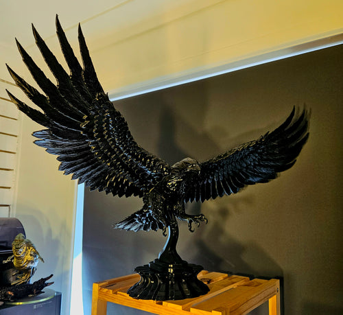 Black Eagle Sculpture – 68cm Wingspan