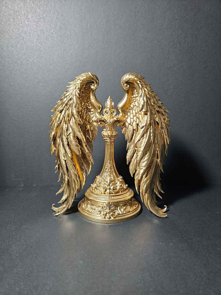 Serendipity Studios Design Sculpture ✨️💛 Angel Wings