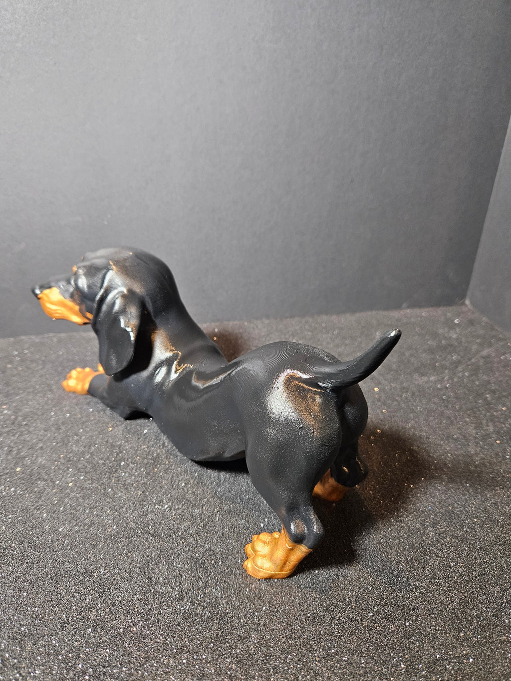 Stretching Dachshund Sculpture – 25cm