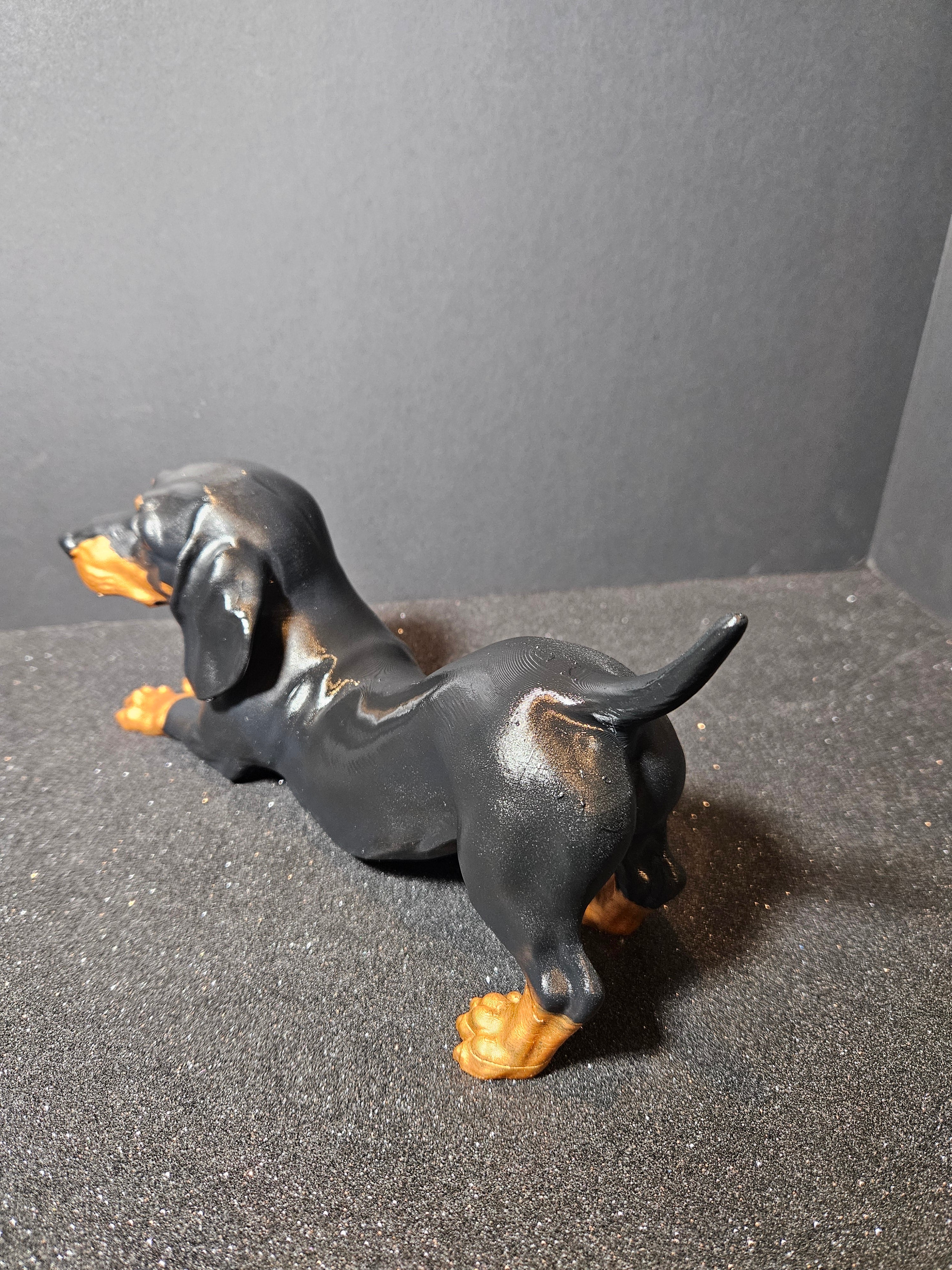 Stretching Dachshund Sculpture – 25cm